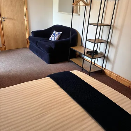 The Hermitage Riverside House Konukevi 3*
